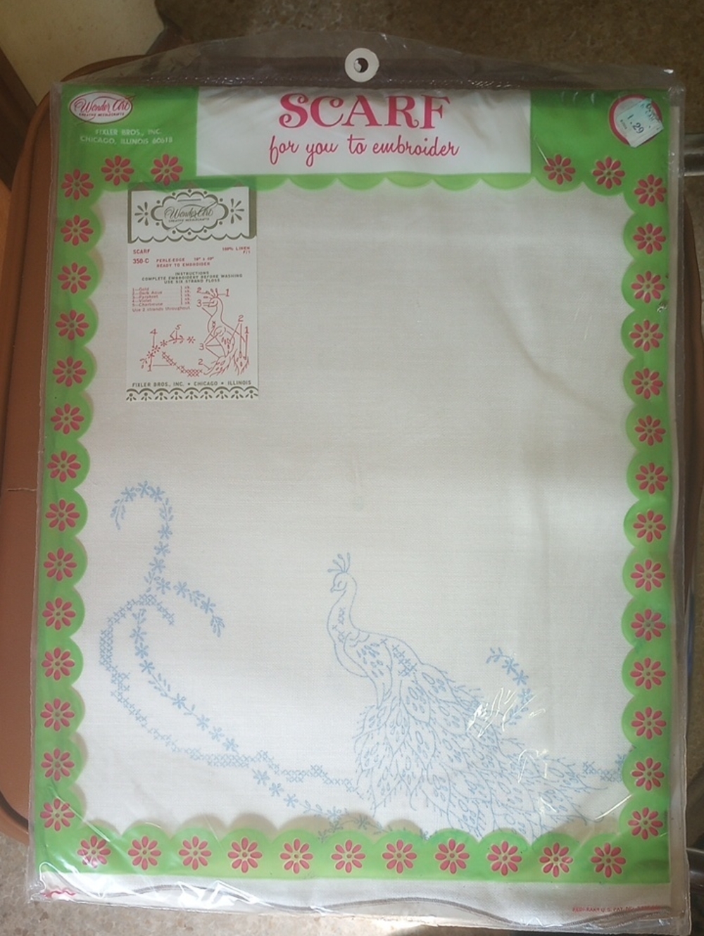 NWT WonderArt Creative Needlecrafts Vintage Linen Scarf for You to Embroider